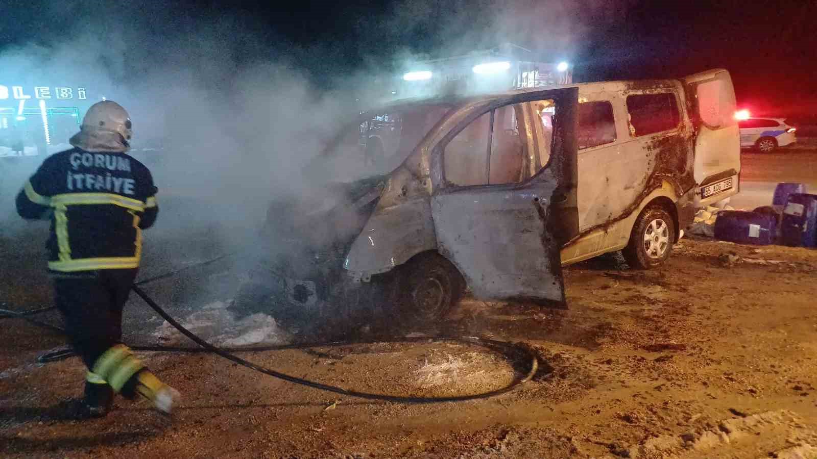 Seyir Halindeki Araç Alevlere Teslim Oldu