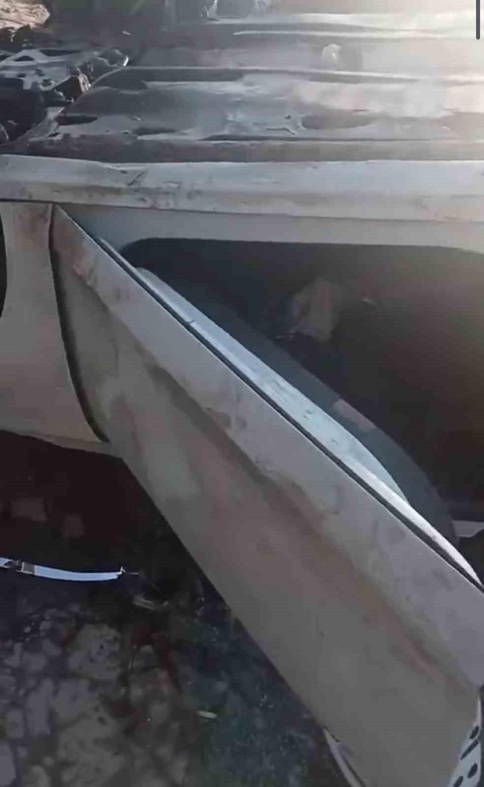 Kaza yapan sürücü göz yaşlarını tutamadı