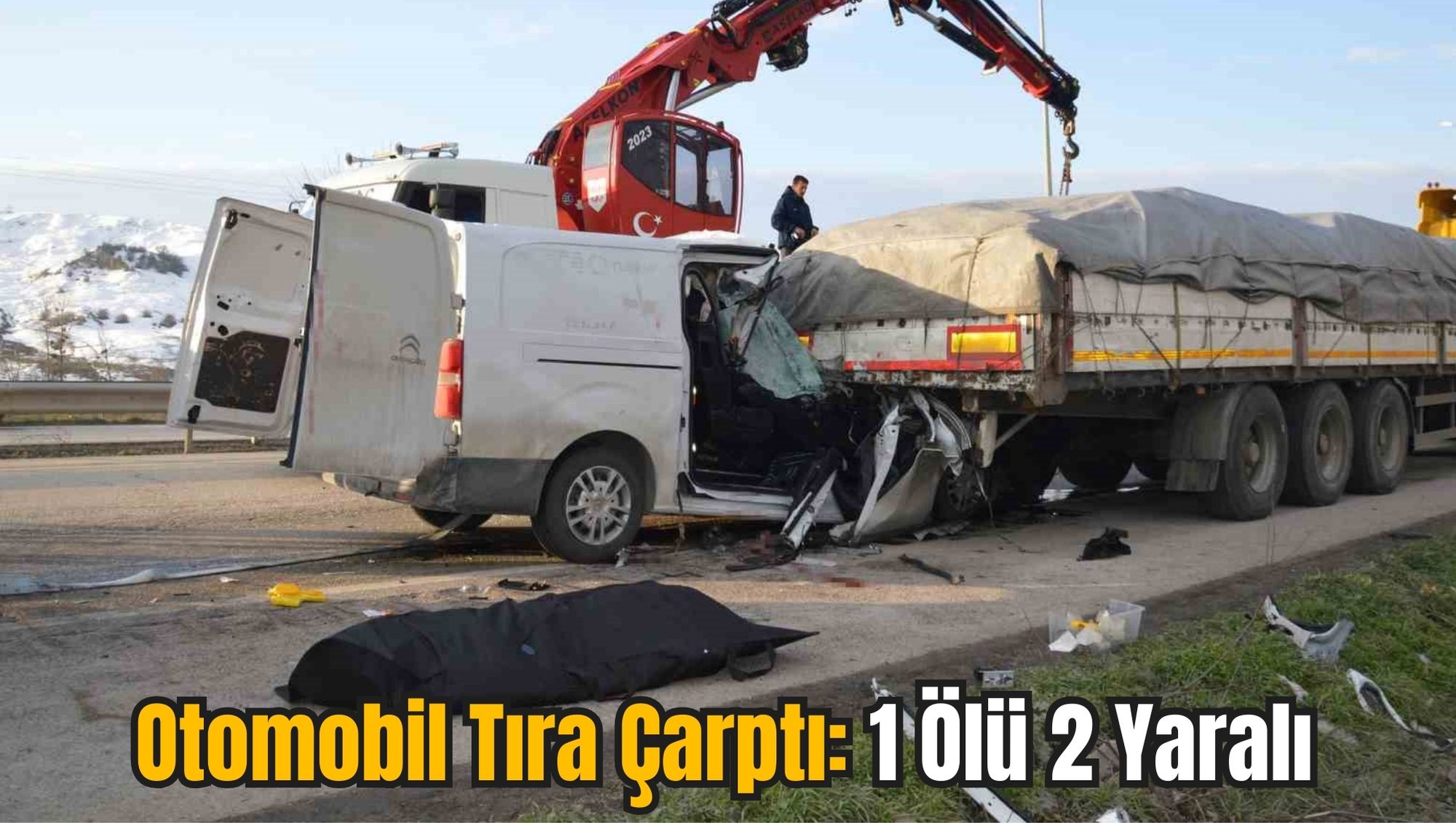 Otomobil Tıra Çarptı: 1 Ölü 2 Yaralı