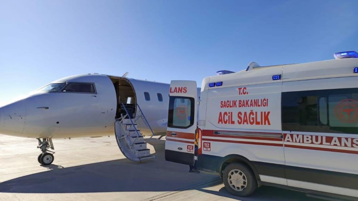 10 Yaşındaki Hastaya Şifa Umudu: Ambulans Uçak  Havalandı
