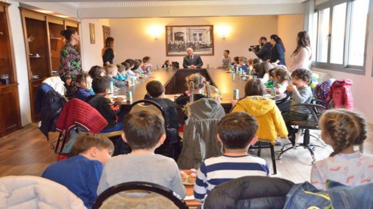 Miniklerden Ali Amca’larına Ziyaret