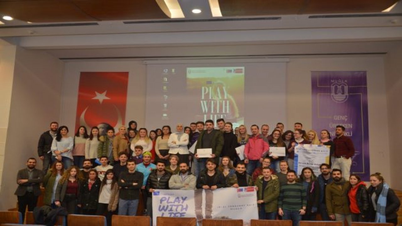 Play With Life Paneli Düzenlendi