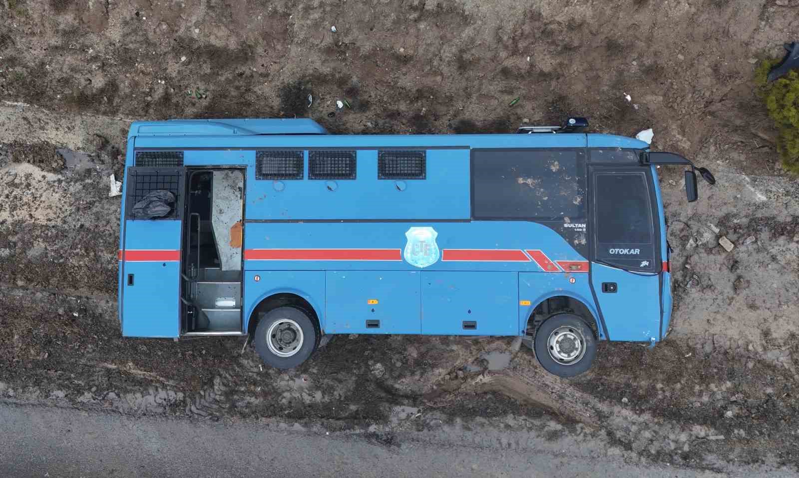 Cezaevi Ring Aracı Devrildi: Çok Sayıda Jandarma Yaralı