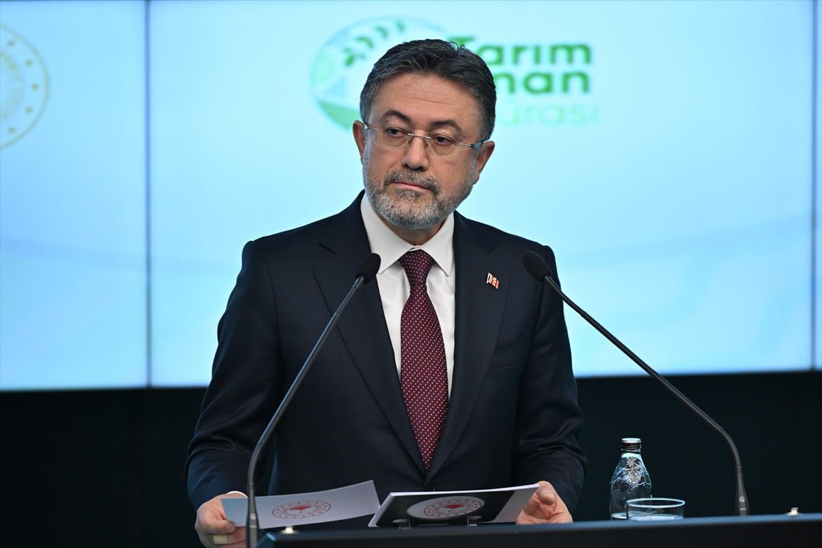 Bakan Yumaklı'dan Açıklama: Domates Tohumlarında Virüs Alarmı