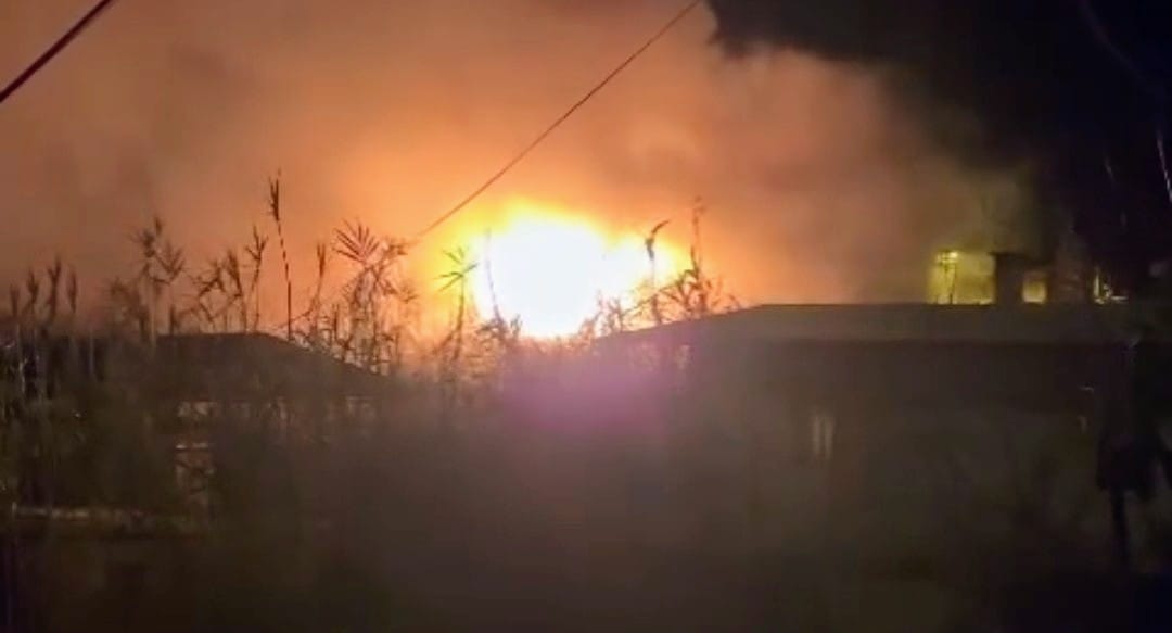 Fethiye'de Ev Alevlere Teslim Oldu...