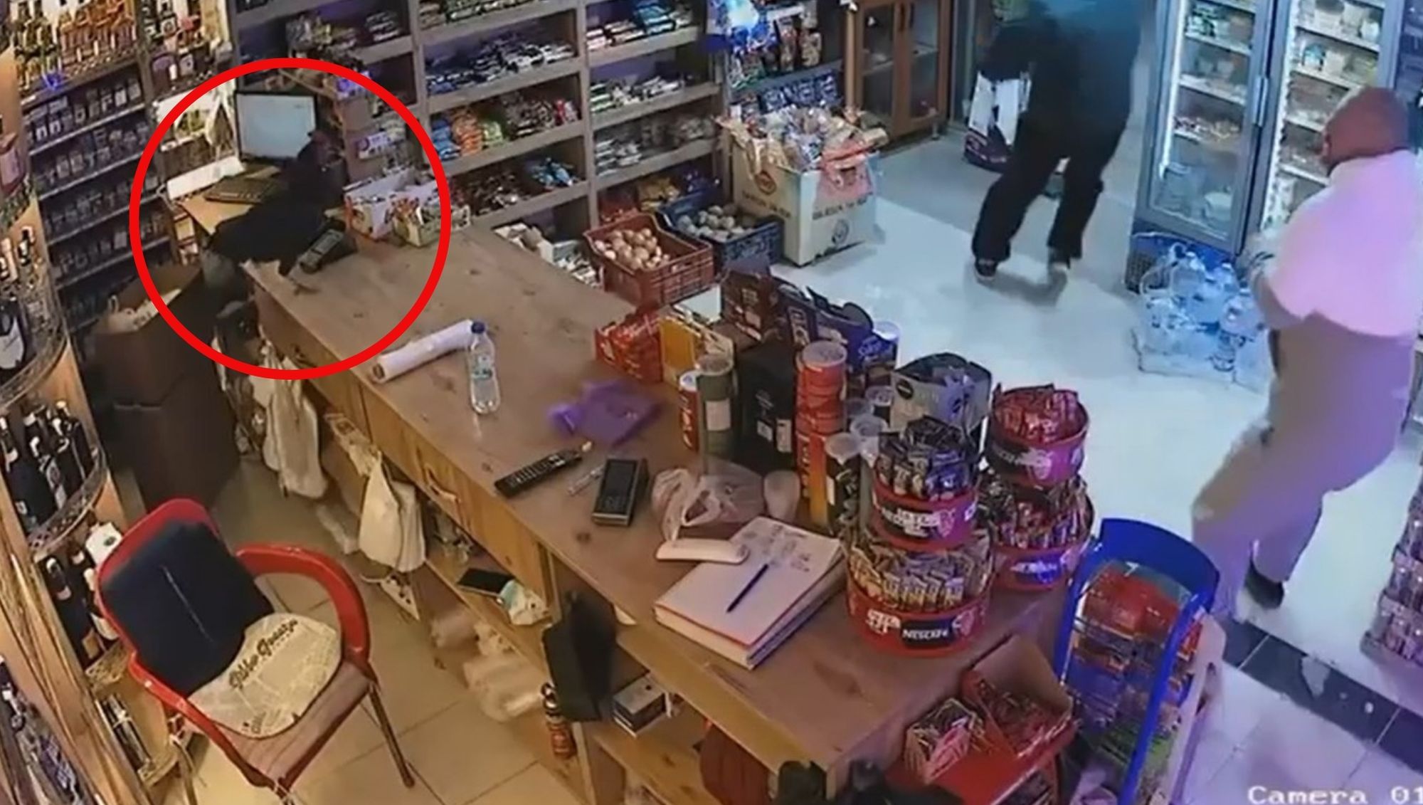 Bodrum’da Tavuk Marketi Birbirine Kattı