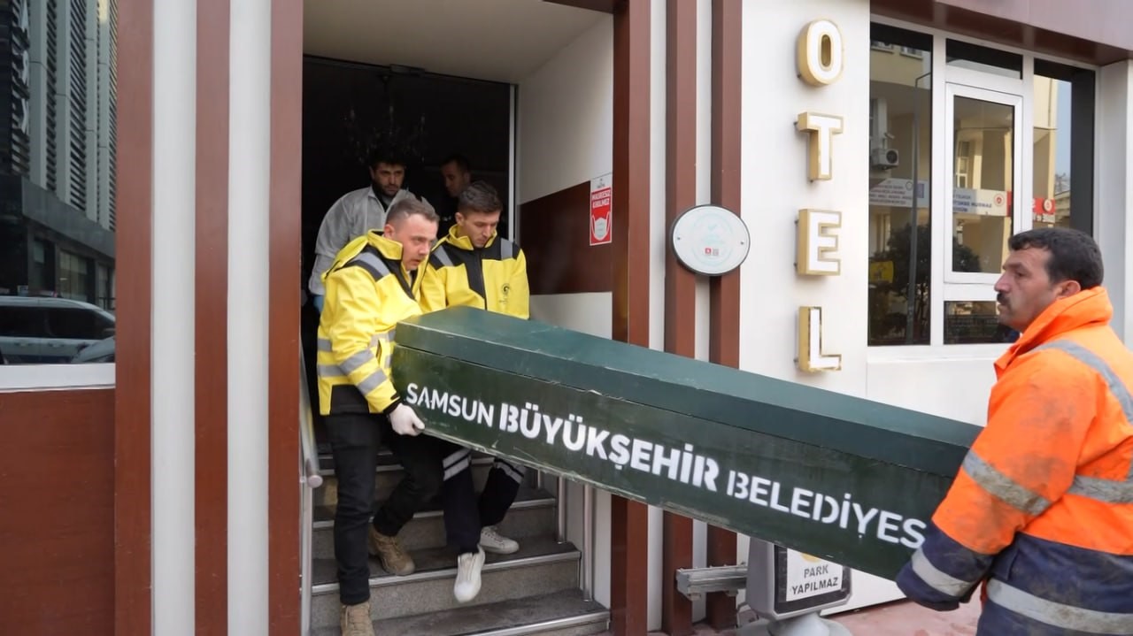 Kaldığı Otel Mezarı Oldu
