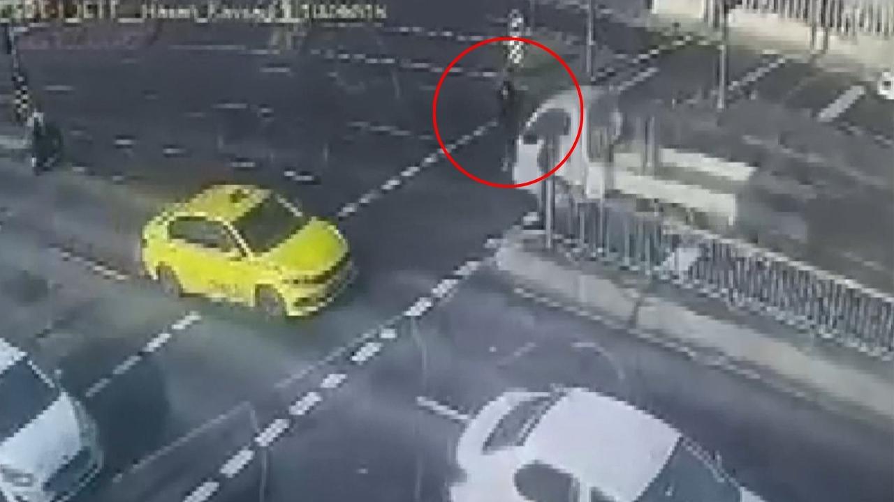 Kırmızı Işıkta Geçen Araç, Üniversite Öğrencisini Hayattan Kopardı