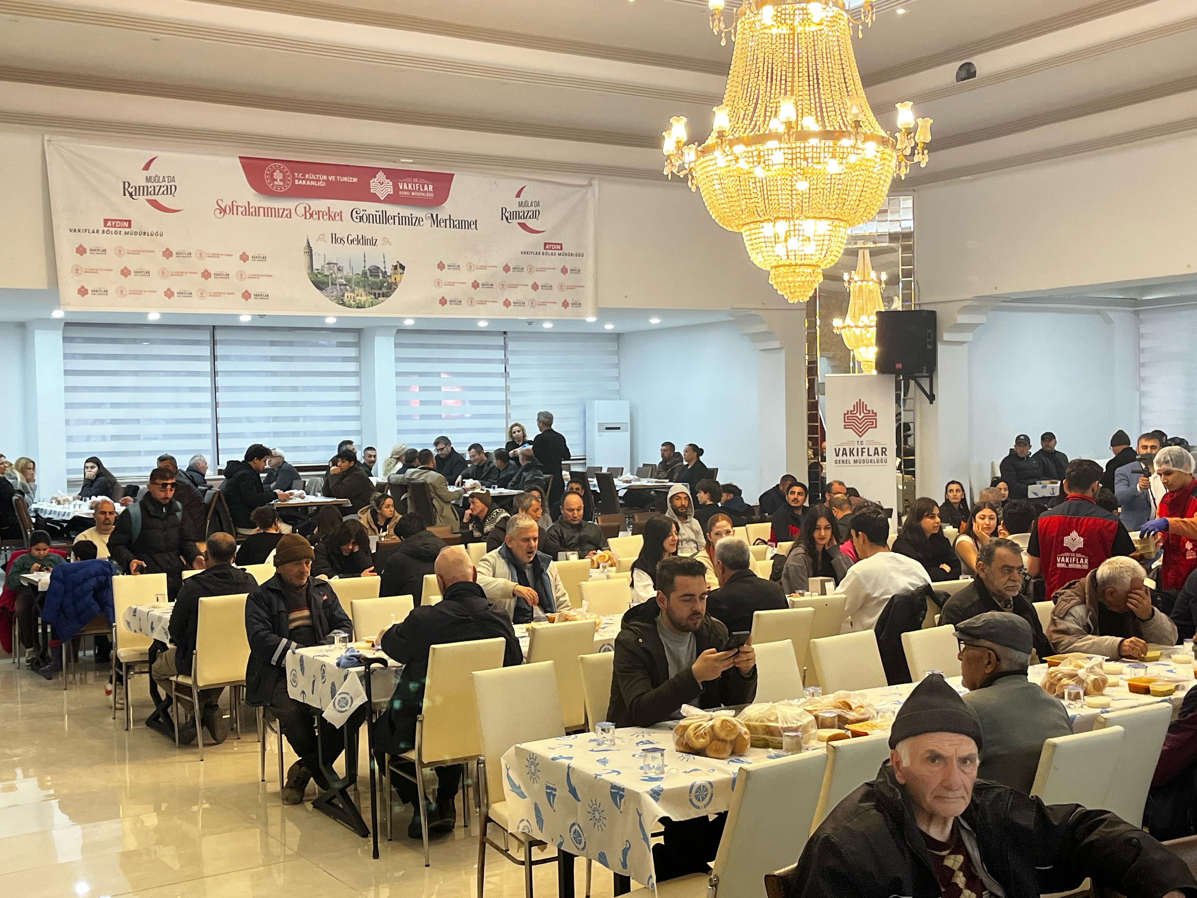 Menteşe'de İlk İftara Yoğun İlgi