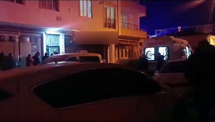 Görevindeki Polis Memuru Canına Kıydı