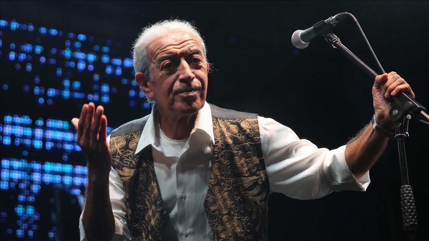 Son Dakika: Usta Sanatçı Edip Akbayram Hayatını Kaybetti