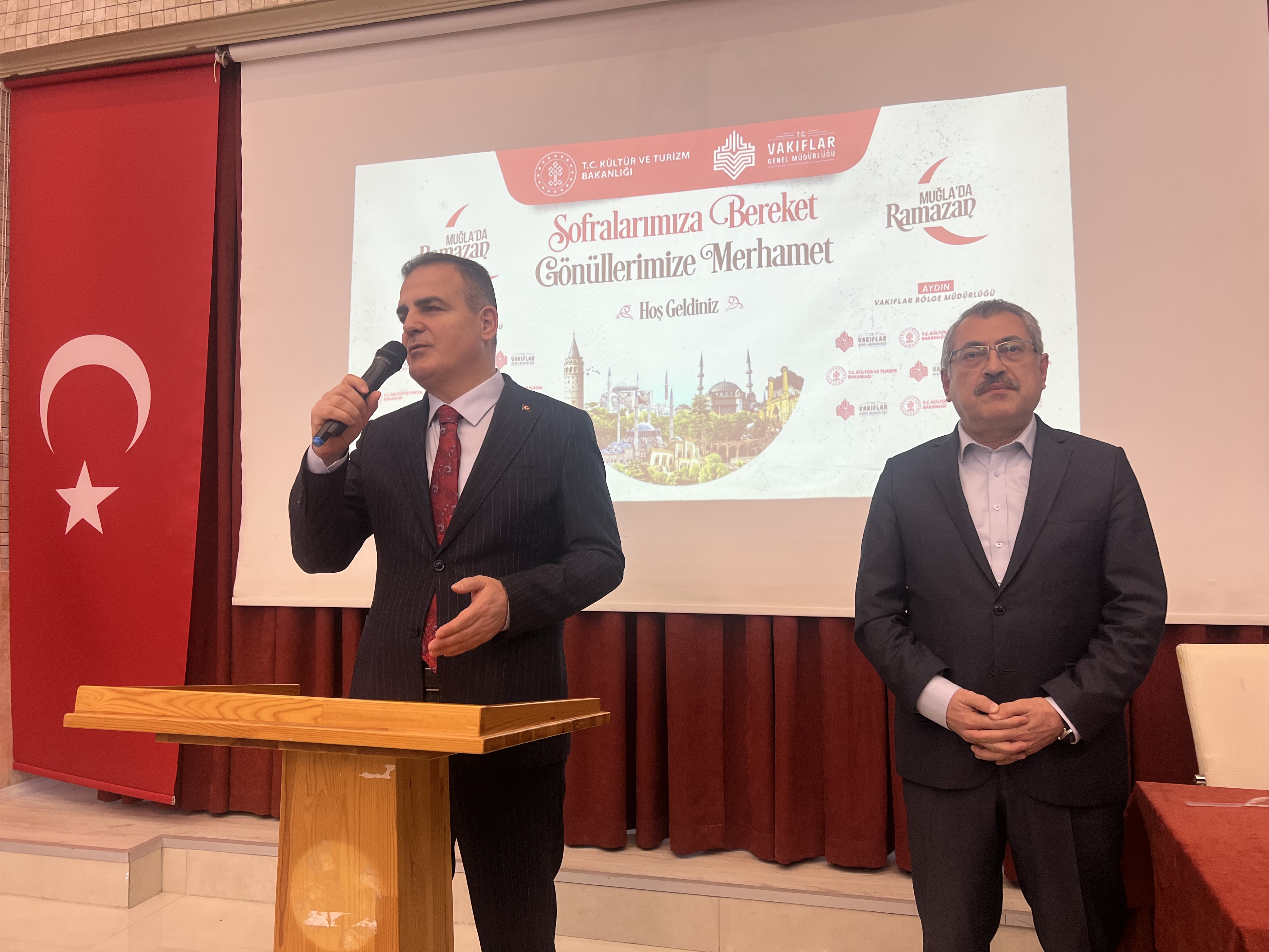 Vali Akbıyık, Vatandaşlarla İftar’da Buluştu