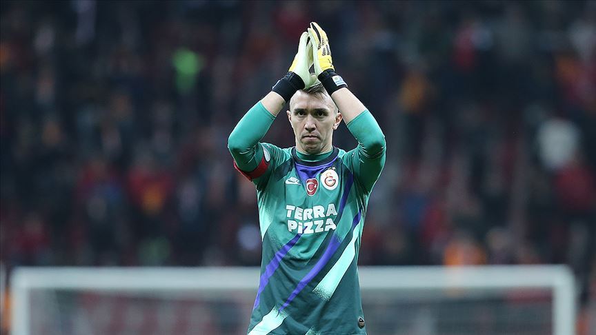 Galatasaray'a Tanıdık Kaleci: Muslera'nın Yerini Almaya Aday