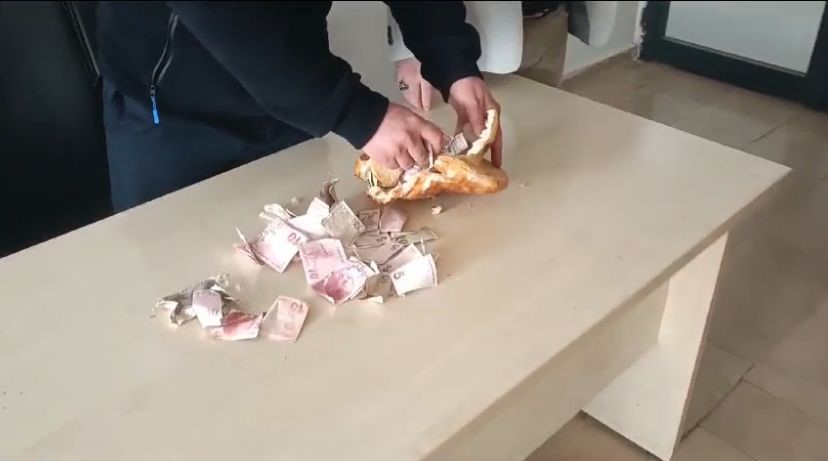 Dilencilerin Paraları Saklama Yöntemi Yok Artık Dedirtti