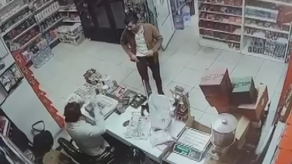 İzmir'de İğrenç Görüntüler: Sapık Kısa Sürede Yakalandı