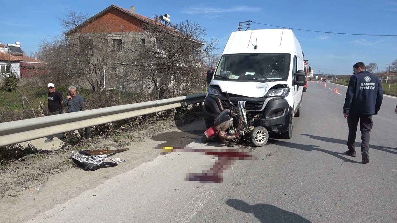 Feci Kaza: Minibüsün Çarptığı Elektrikli Bisiklet Sürücüsü Hayatını Kaybetti