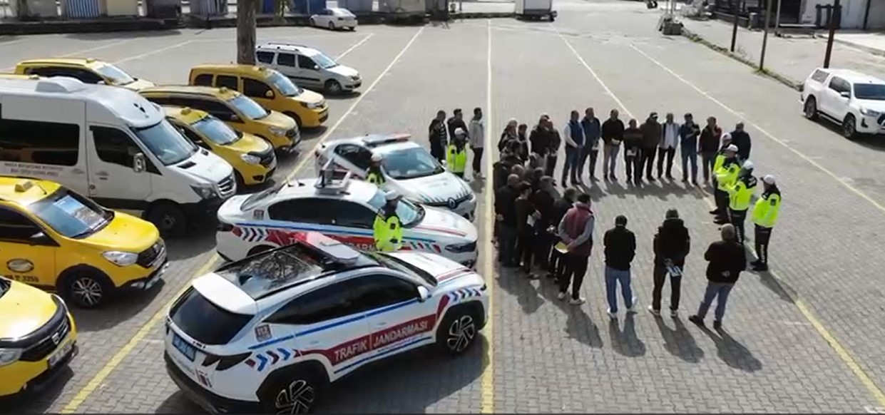 Fethiye'de Ticari Araç Şoförlerine Trafik Eğitimi