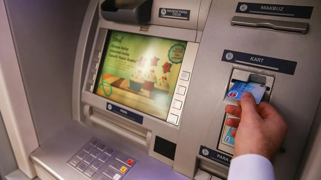 ATM’lerden Para Çekmek Artık Eskisi Gibi Olmayacak! Yeni Zorunluluklar Geliyor