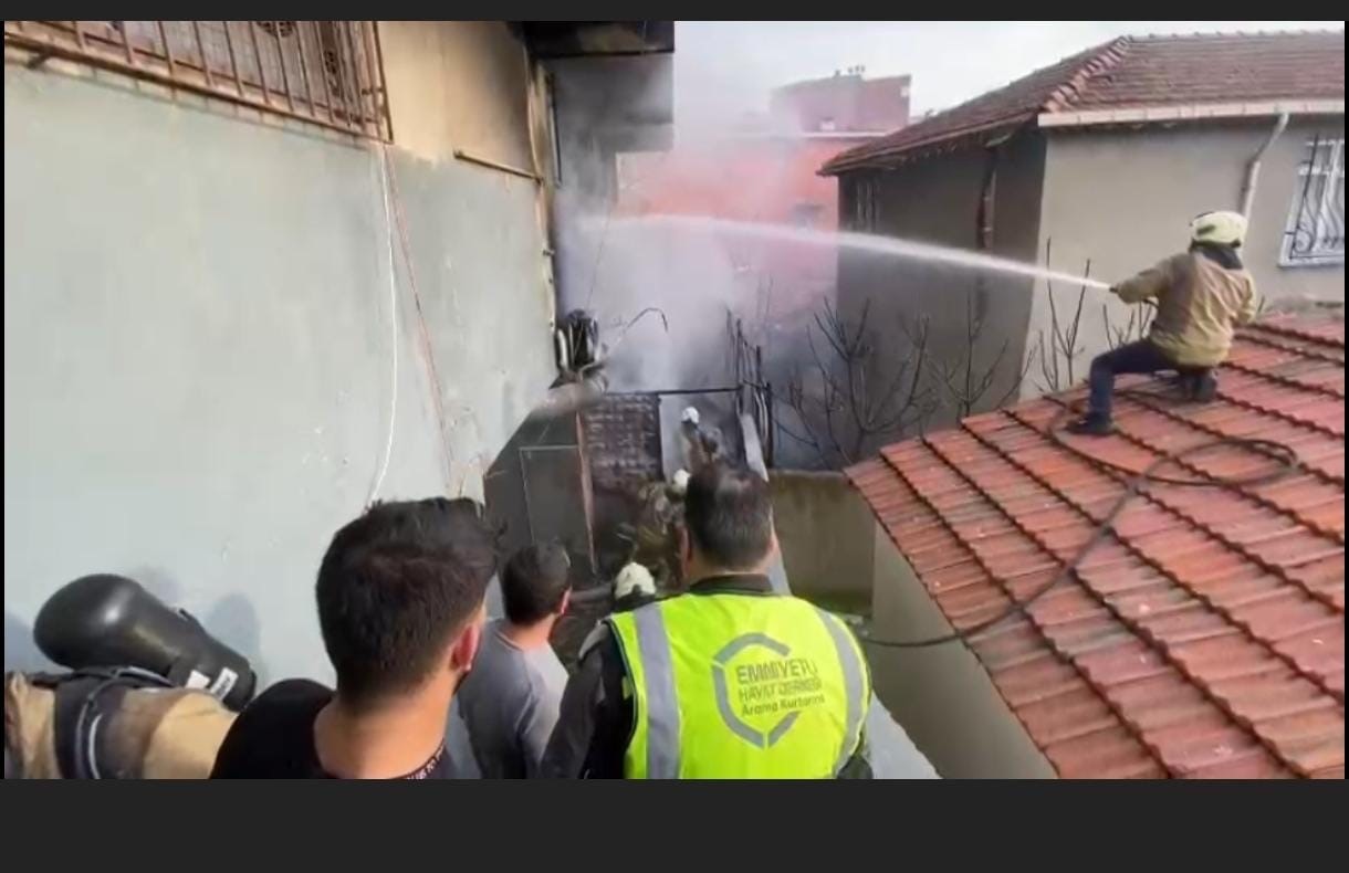 4 Katlı Binada Korkutan Yangın