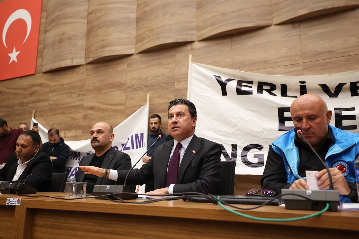 Ahmet Aras: “Üzgünüm”