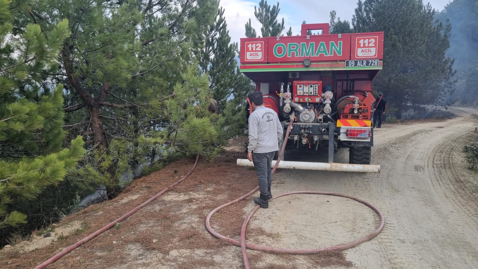 Kurak ve Sıcak Hava Orman Yangınına Neden Oldu...