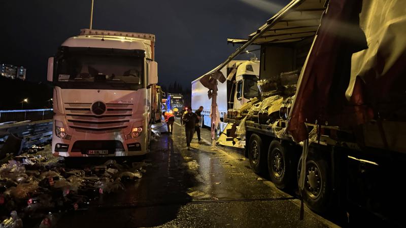 Anadolu Otoyolu'nda Zincirleme Kaza:  Ölü ve Yaralılar Var