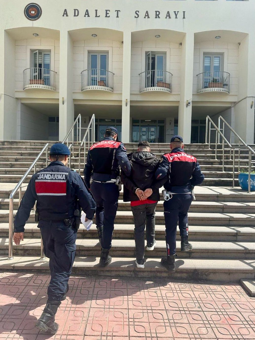 25 Ayrı Suçtan Aranıyordu, Muğla’da Yakalandı