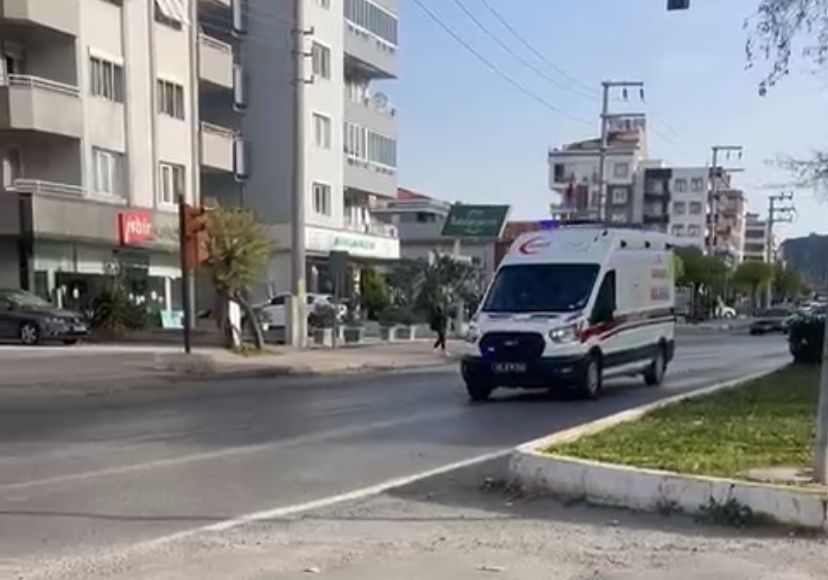 Milas'ta Karşıdan Karşıya Geçen Yayaya Araç Çarptı