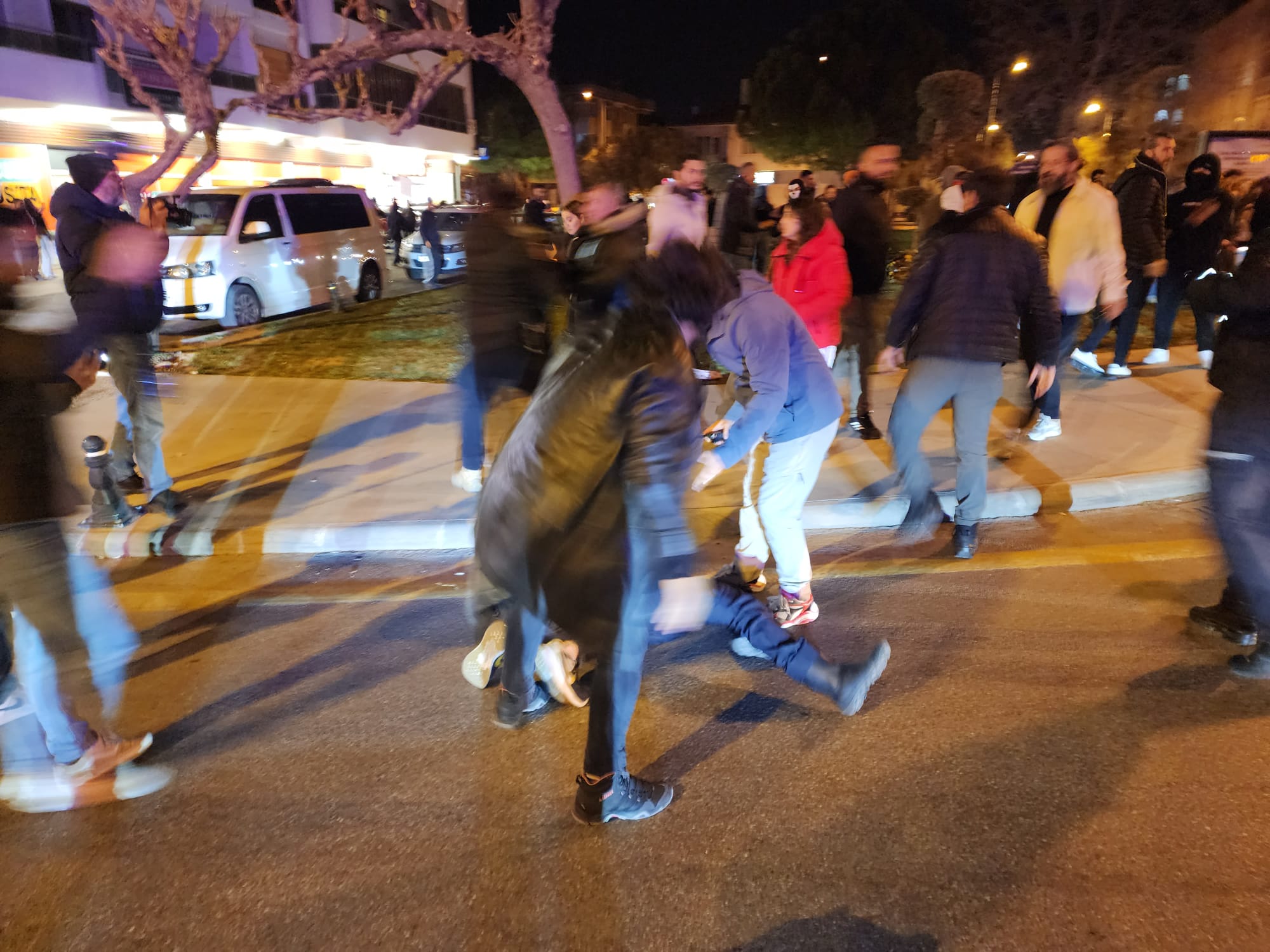 Muğla'da Adliyeye Yürümek isteyen öğrencilere polis müdahalesi