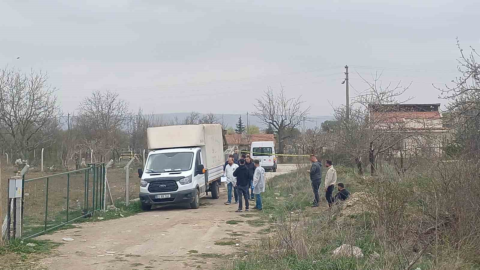 Arkadaşları Tarafından Park Halindeki Otomobilde Ölü Bulundu