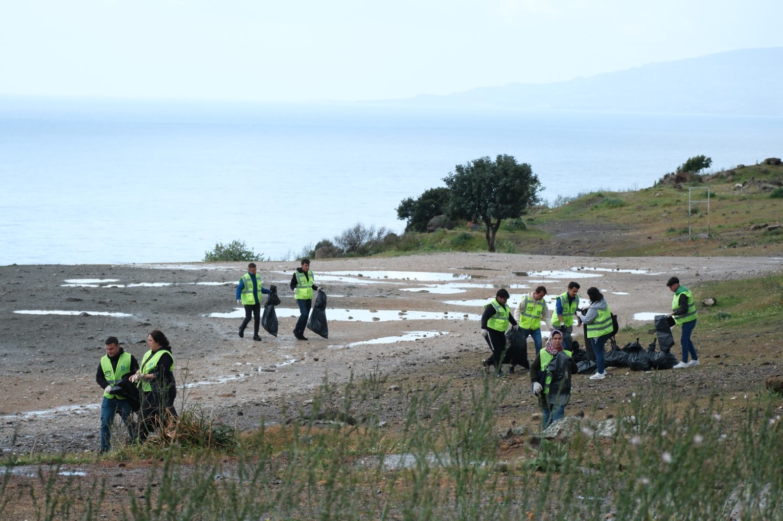 Bodrum'da Mesailerinin İlk Gününde Bayram Temizliği Yaptılar