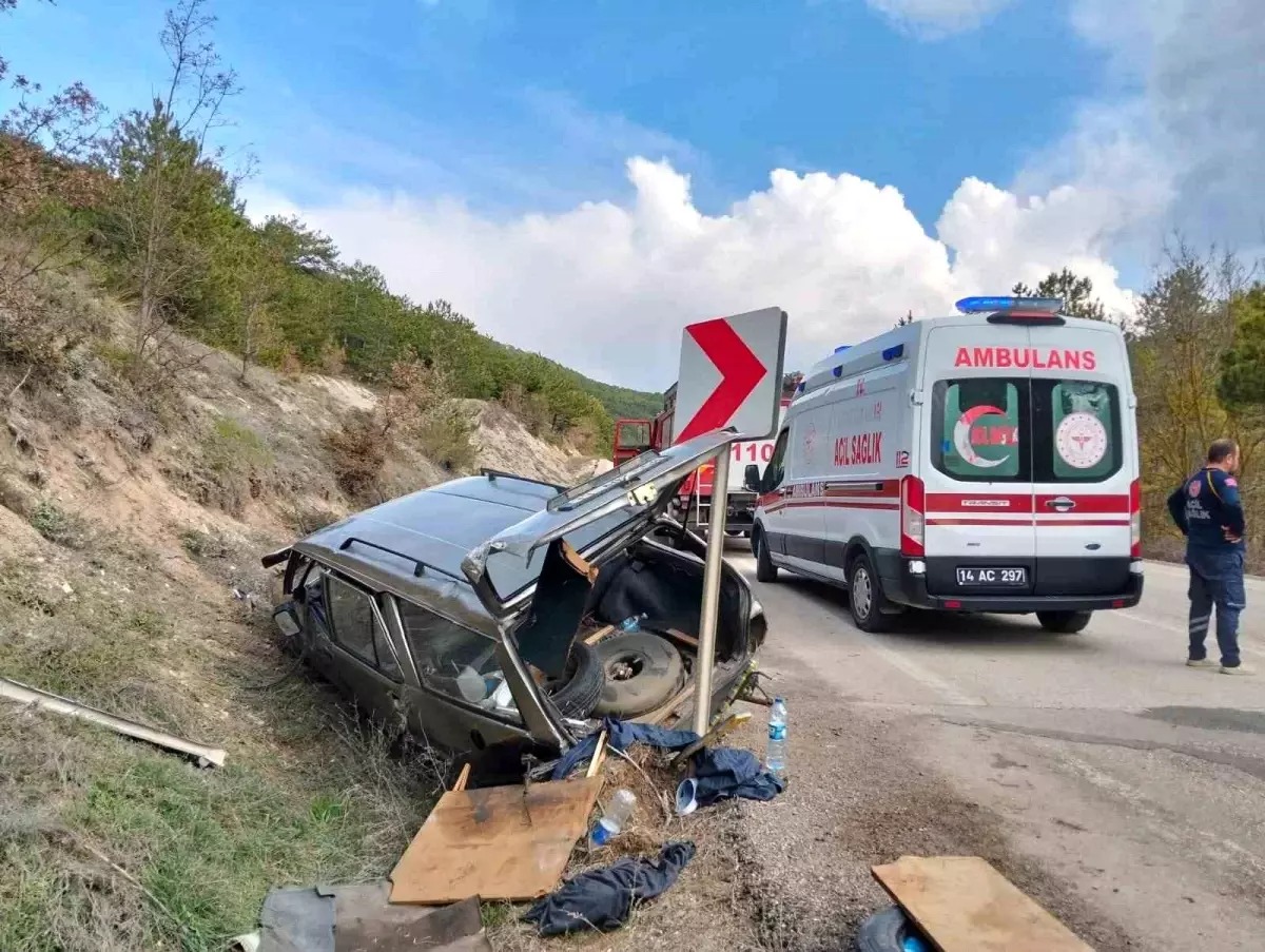 Şarampole Uçan Otomobil Hurdaya Döndü