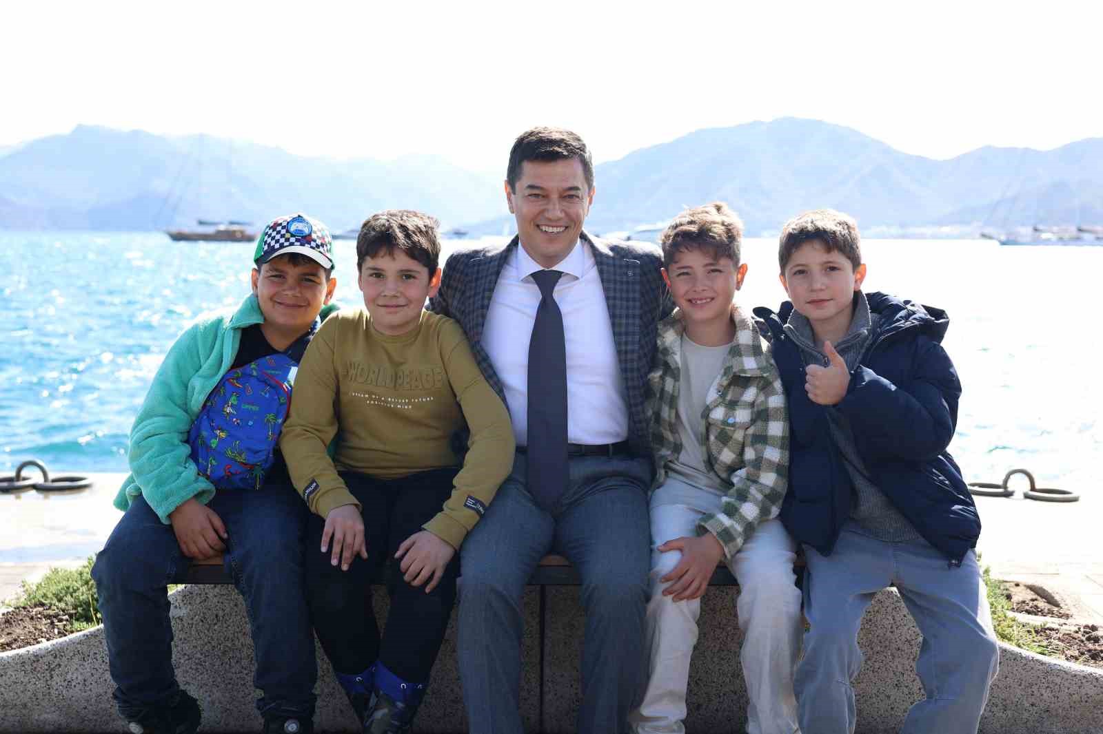 Marmaris'i bayram neşesi sardı