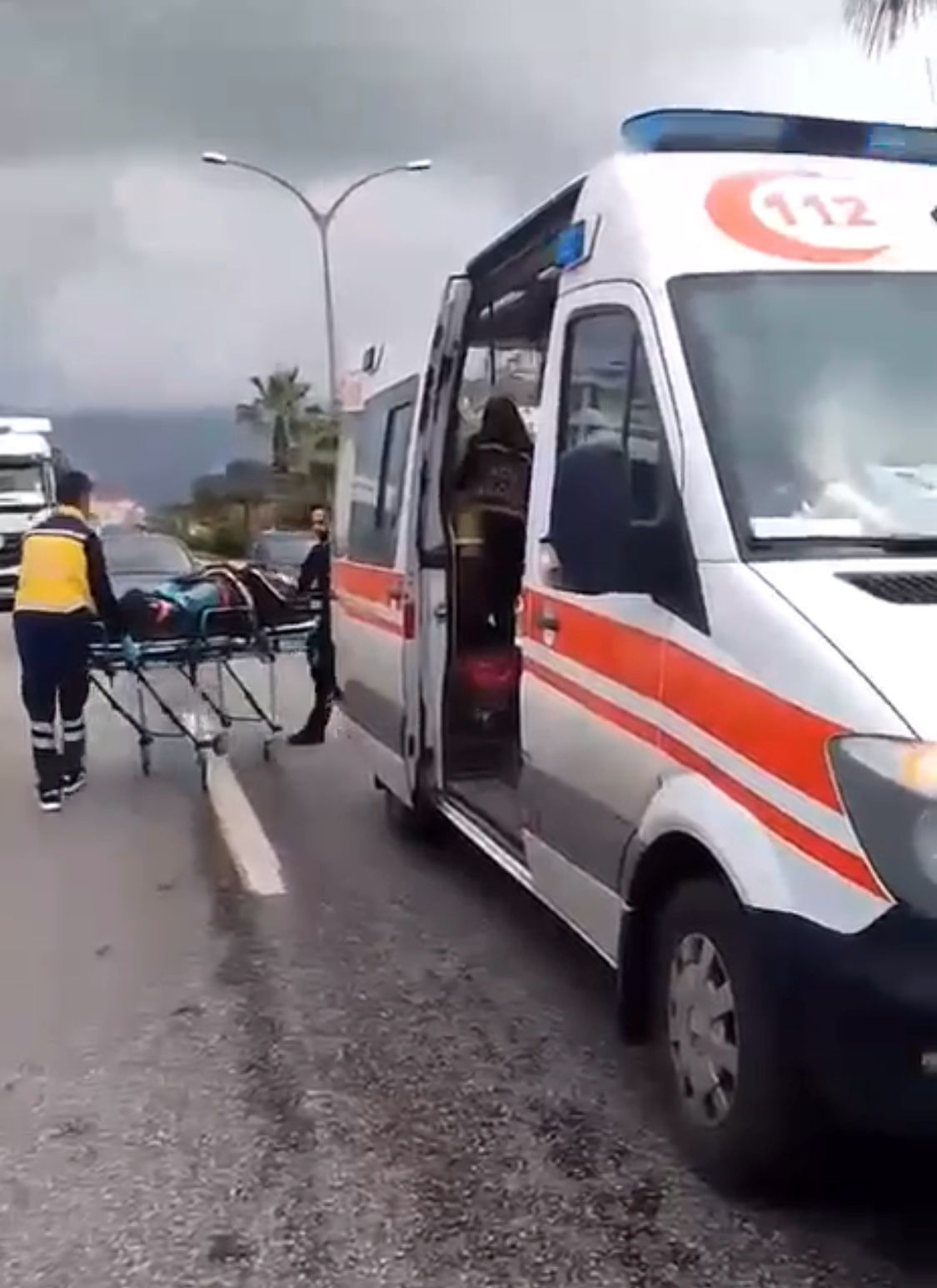 Milas’ta Kamyonet ile Motosiklet Çarpıştı: 1 Yaralı