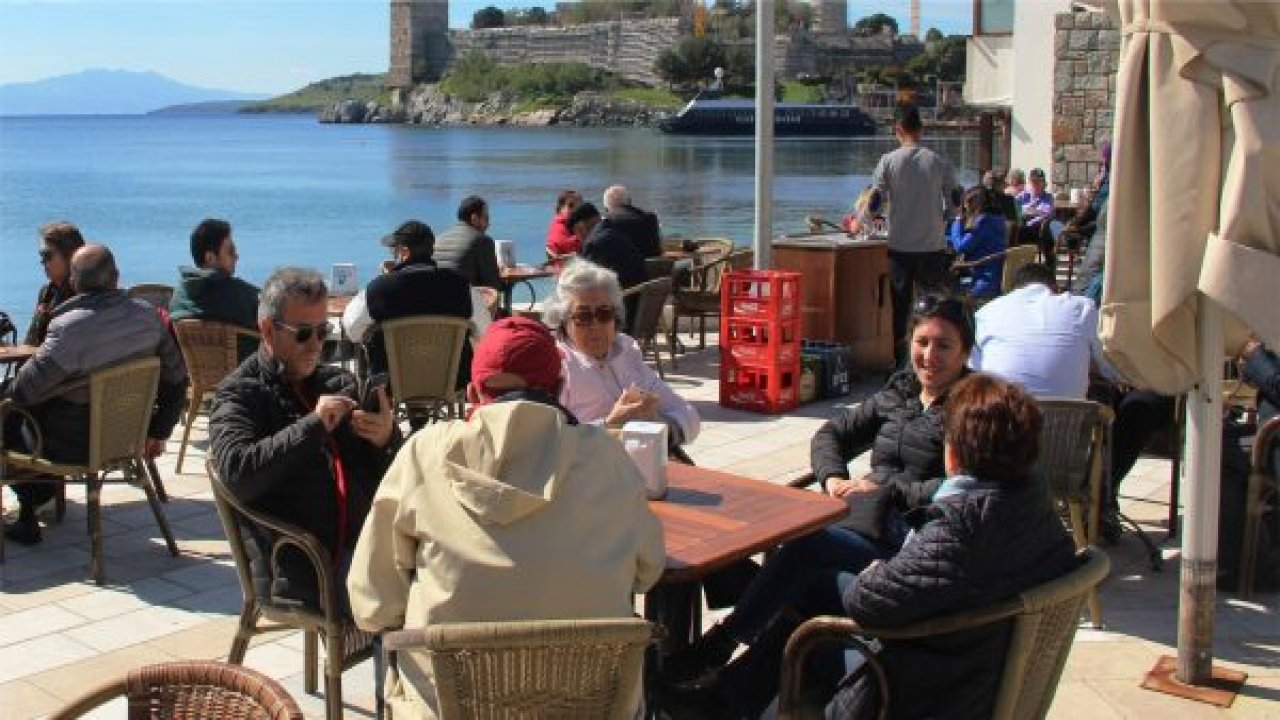Güneşli havanın tadını çıkardılar