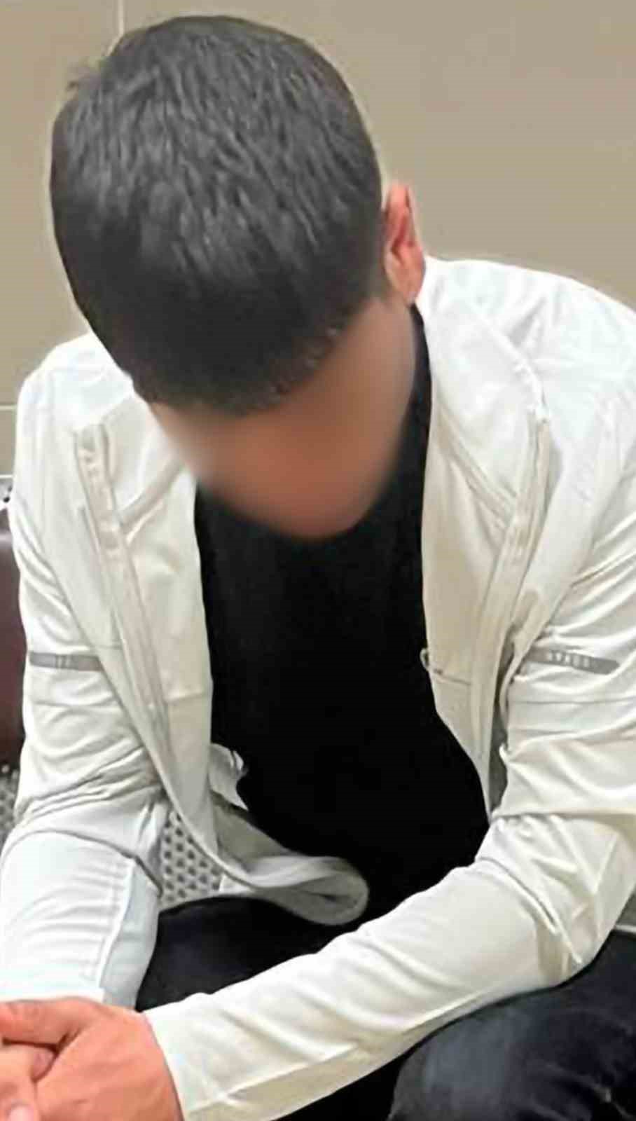 Mezarlıkta 5 Kişiyi Silahla Yaralayan  Çocuk Tutuklandı