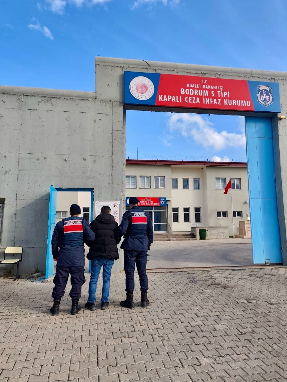 13 Yıl Hapisle Aranıyordu, Milas'ta yakalandı