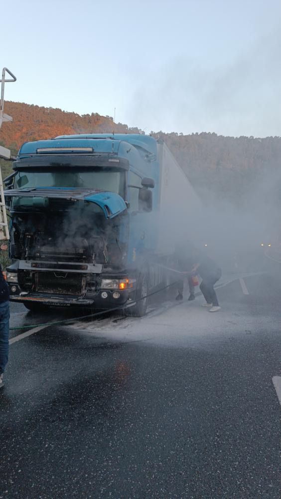 Ortaca Kocabel Rampasında Tır Alev Alev Yandı