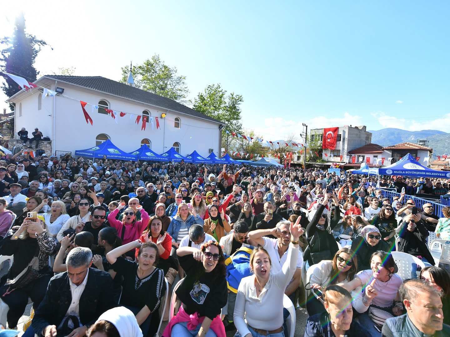 Fethiye’de Kuzugöbeği Mantar Festivali’nin Finalinde Ayna Rüzgarı Esti