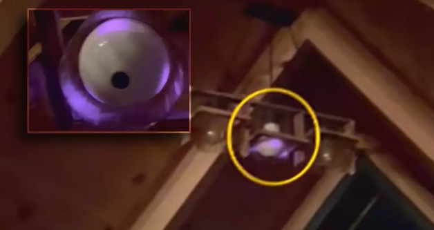 Bungalovda Gizli Kamera Skandalı!