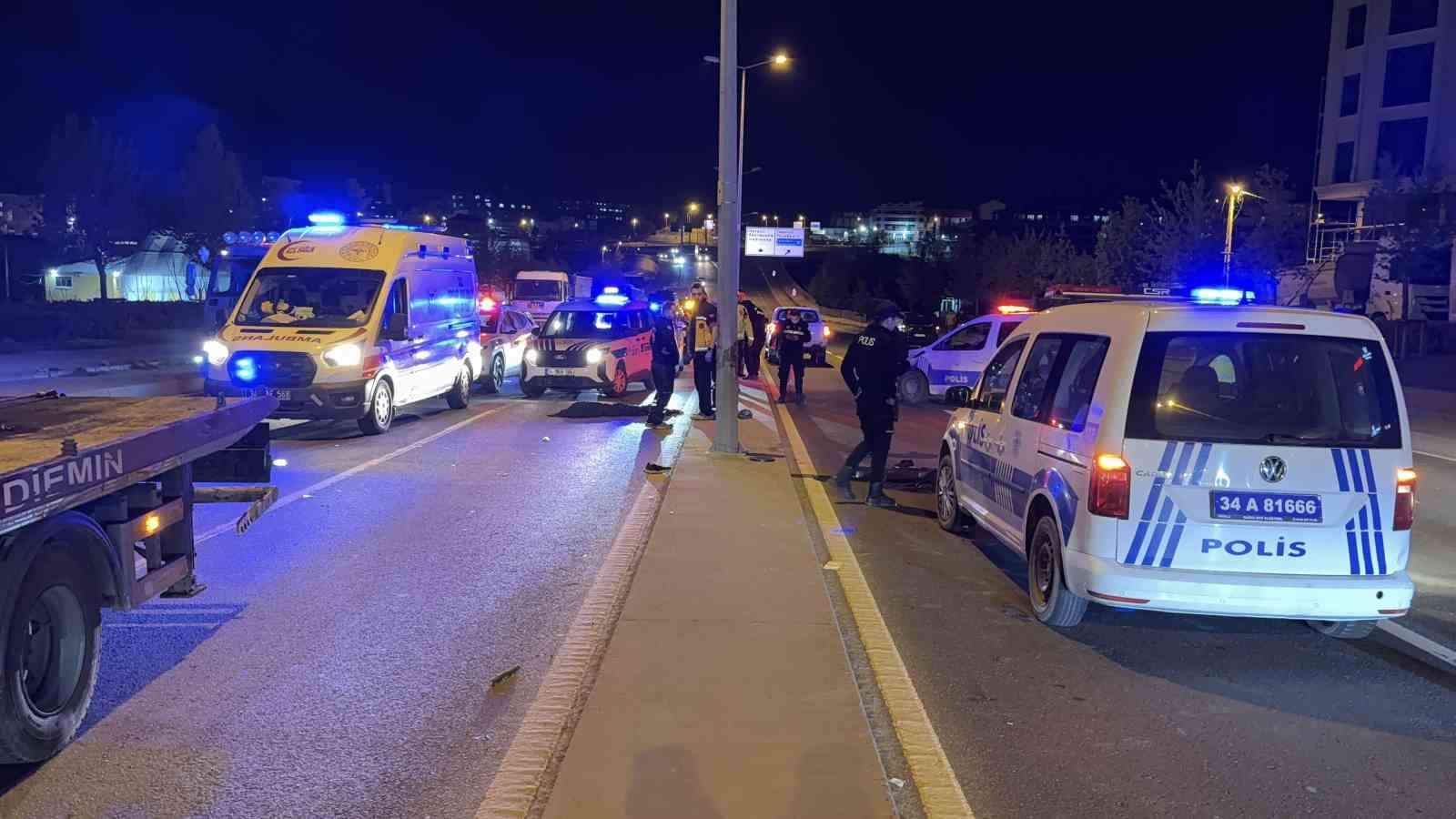 Yolun Karşısına Geçmek İsteyen Çocuk Canından Oldu