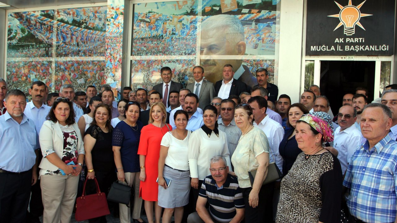 Öztürk : “Her Suriyeli Türk vatandaşı olacak değil”