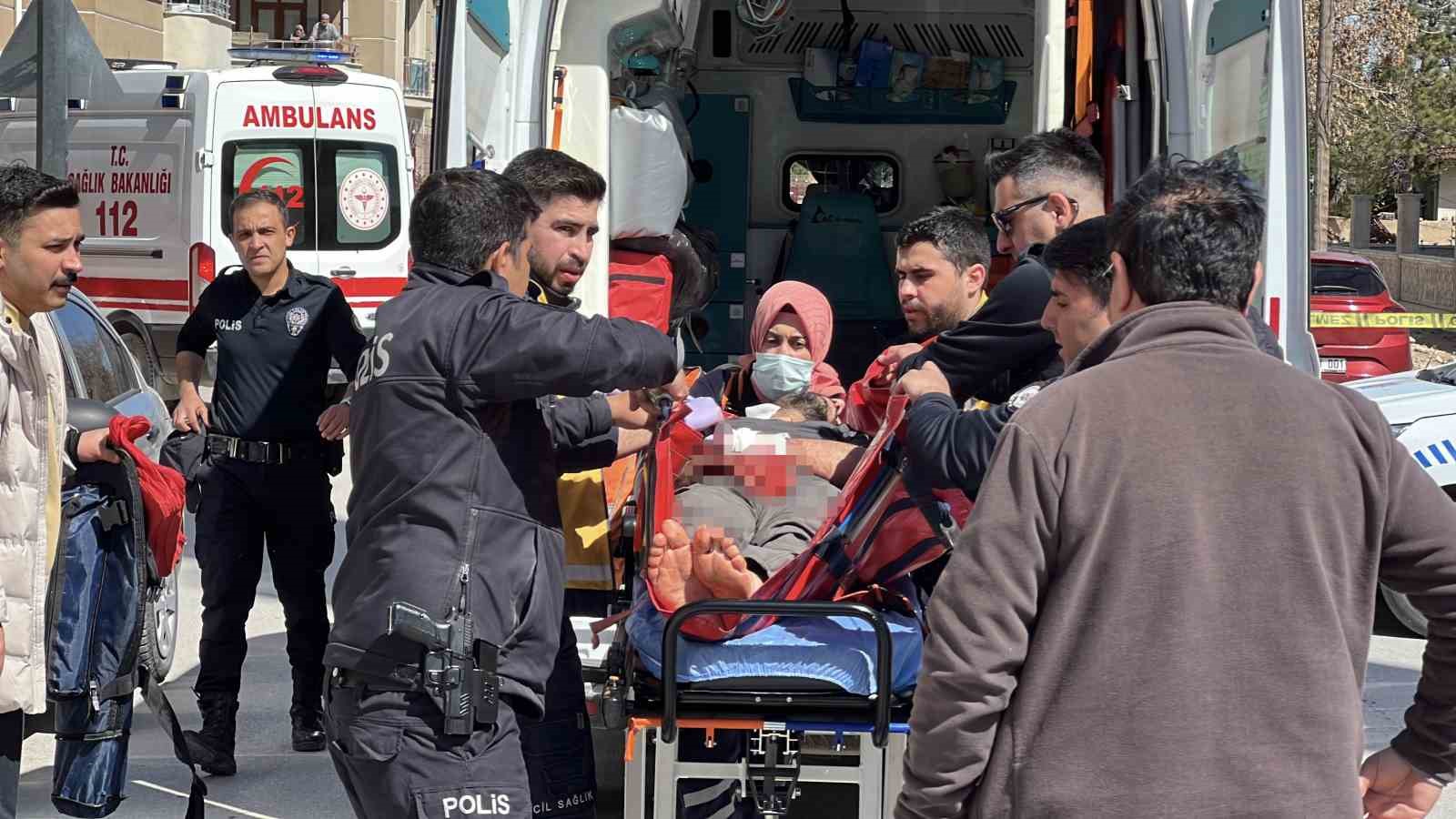 Karısını Bıçakladı, Savunması Herkesi Şok Etti