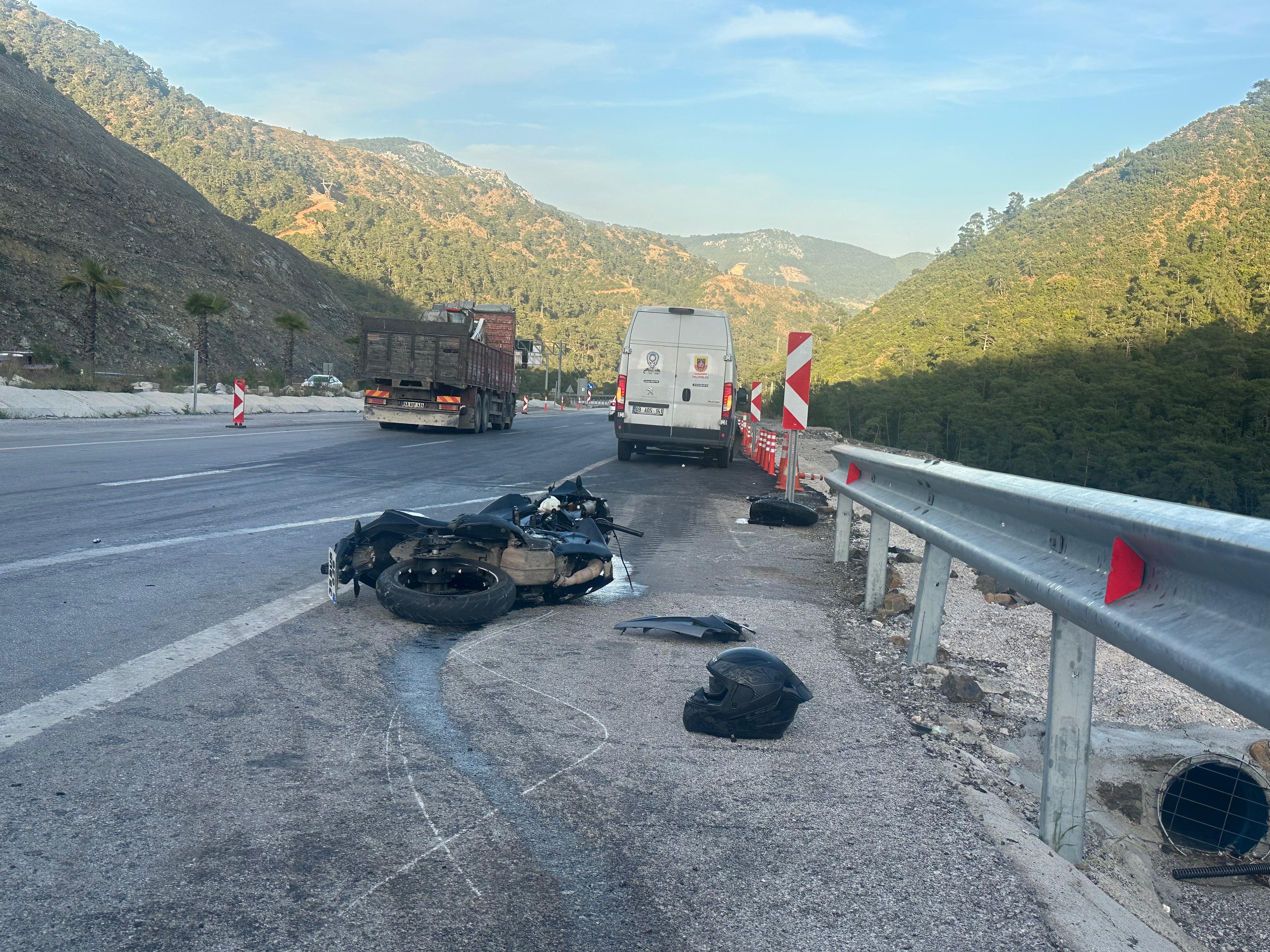 Fethiye Trafik Kazası: 19 Yaşındaki Genç Yaralandı