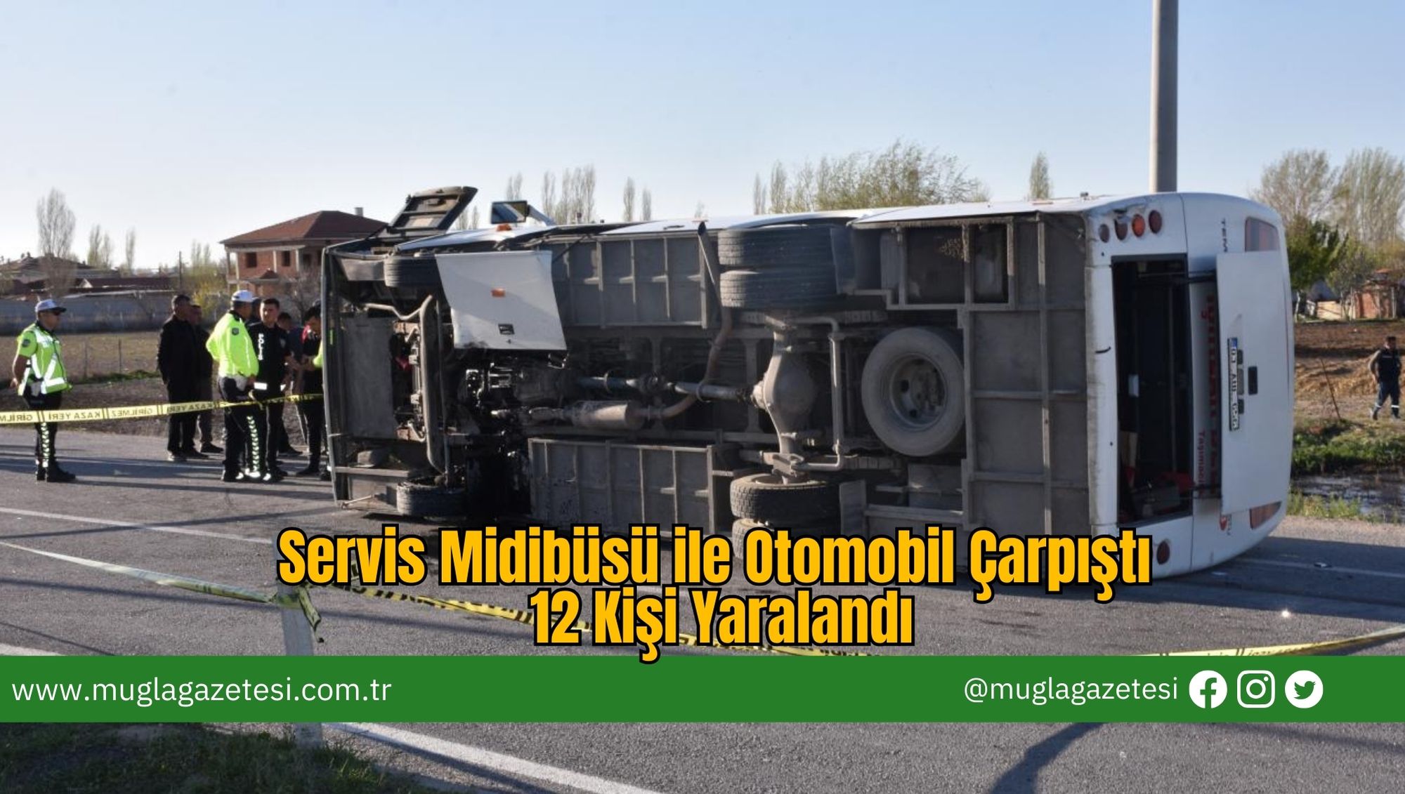 Servis Midibüsü ile Otomobil Çarpıştı: 12 Kişi Yaralandı