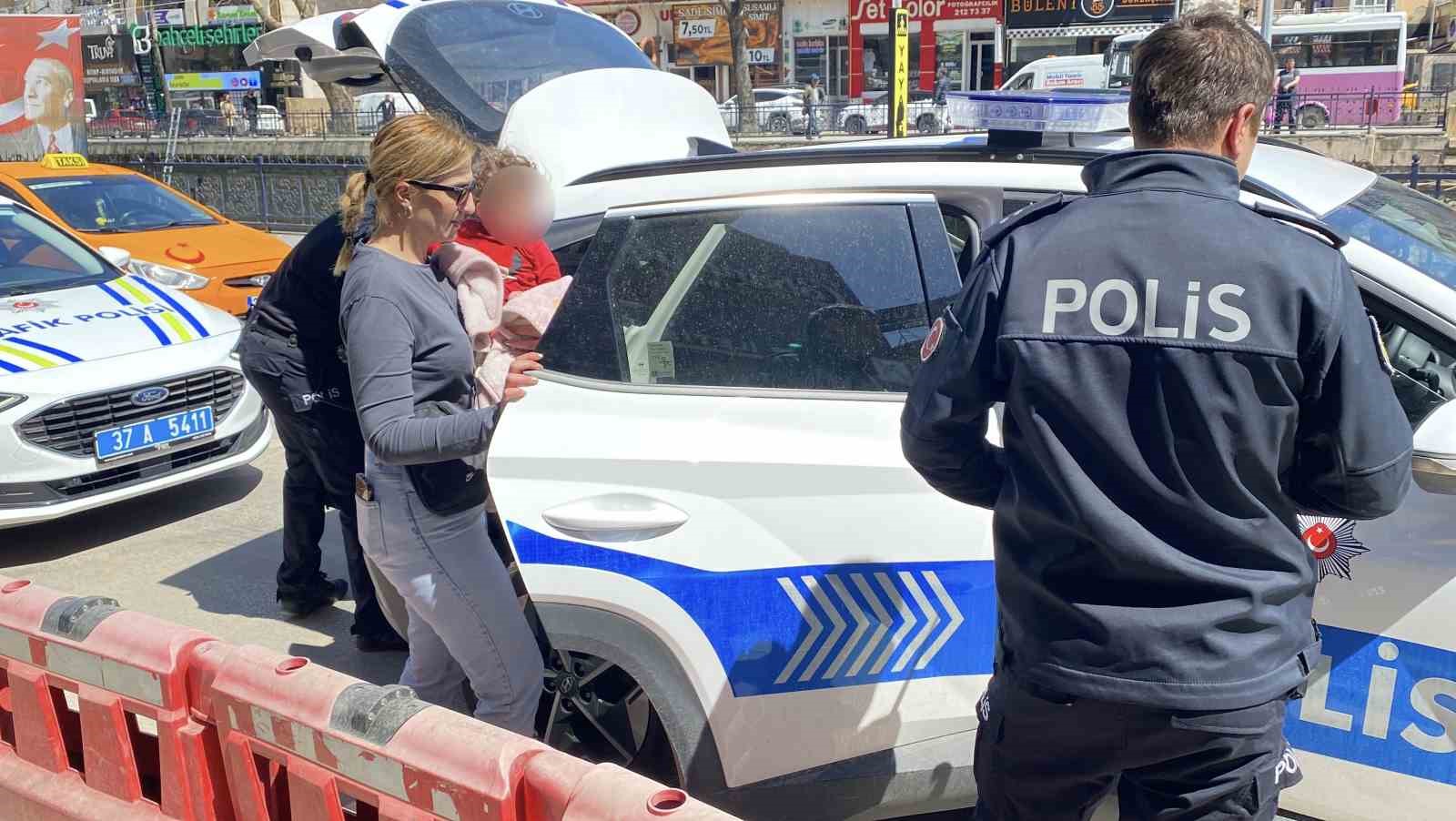 Evinde Cansız Bedeni Bulunan Hamile Kadının Eşi Kent Meydanında Gözaltına Alındı