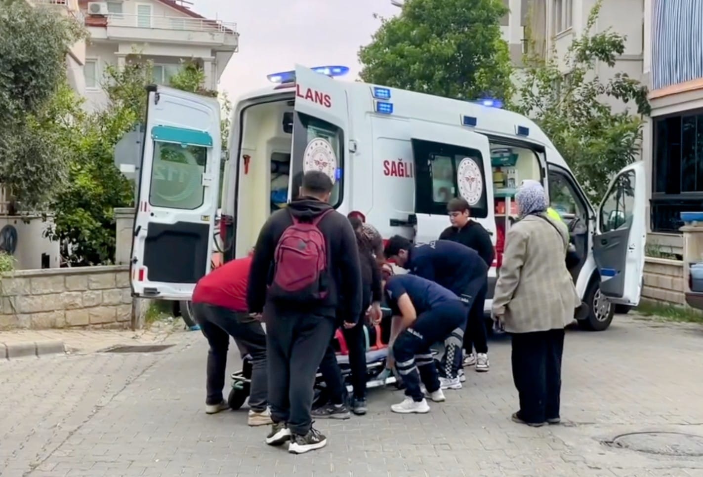 Muğla'da Otomobil Elektrikli Bisikletle Çarpıştı