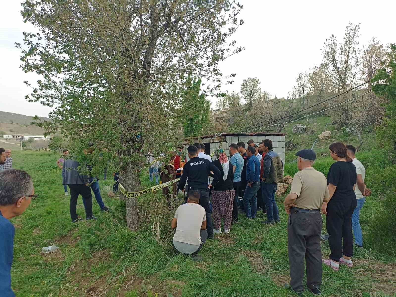 Dağda Kalp Krizi Geçiren Yaşlı Adam Hayvanlarının Yanında Hayatını Kaybetti