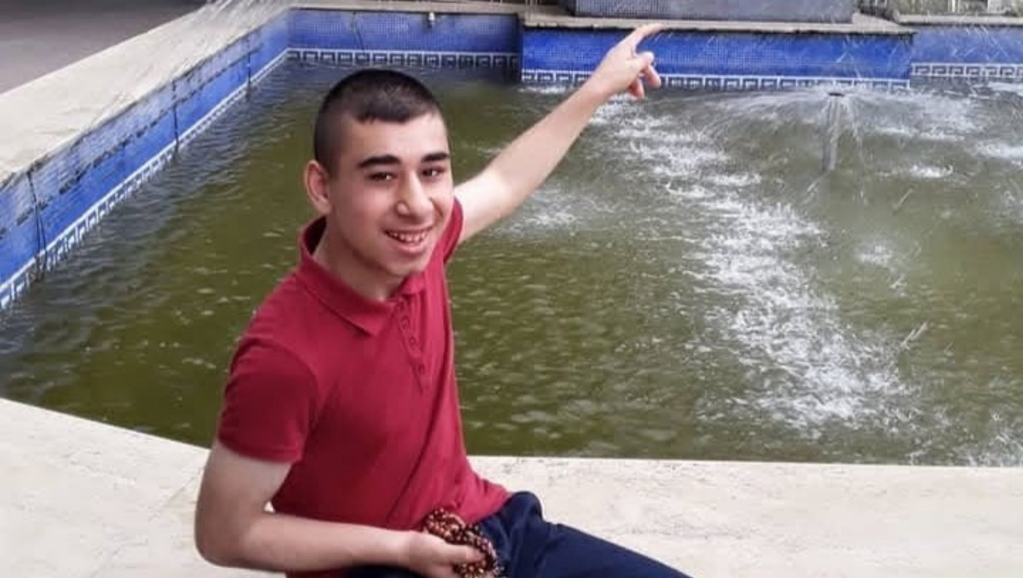 Otizmli Genç Sağlık Çalışanlarının Kurbanı Oldu