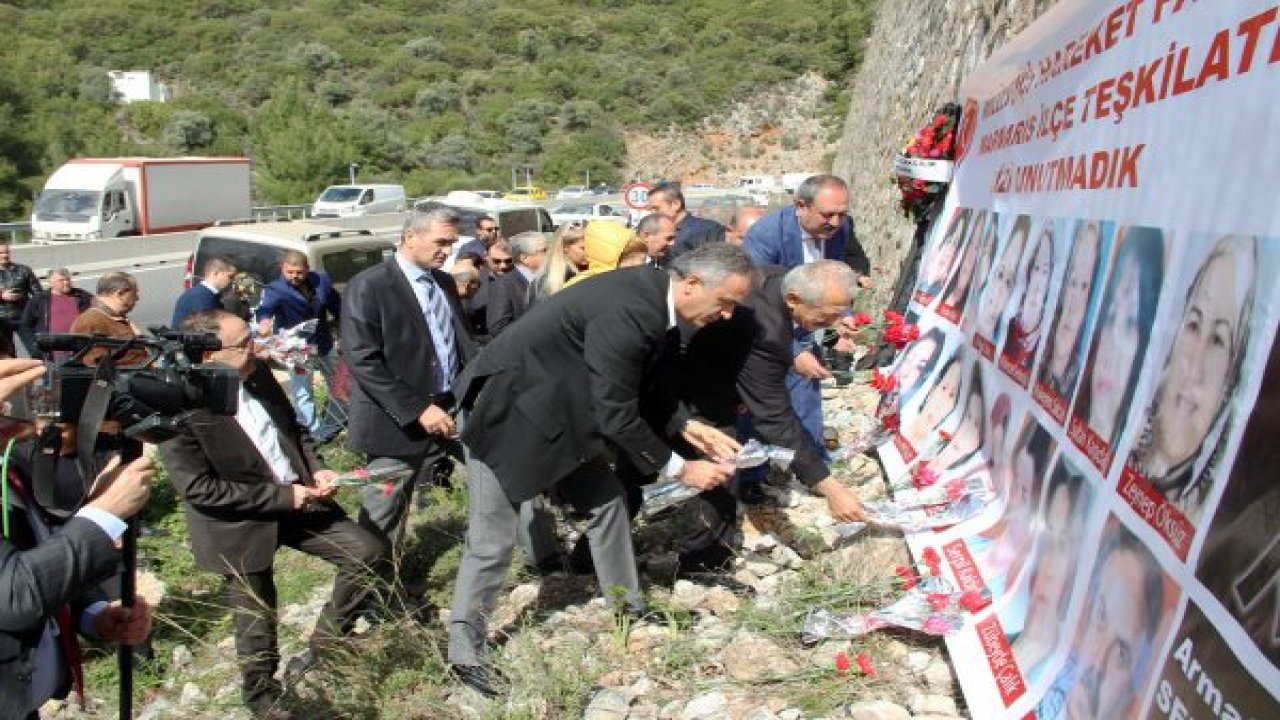 MHP’den 24 ölümlü kaza alanında 8 Mart anması